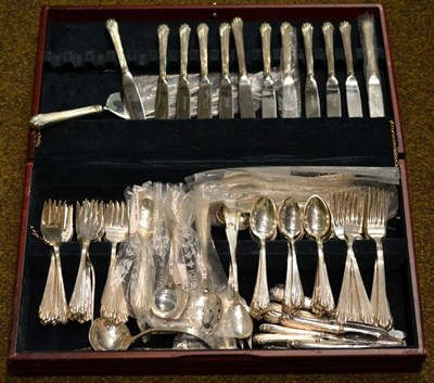 Lot 516 - A part service of American silver Homewood pattern flatware, Stieff, Baltimore, 2nd half 20th...