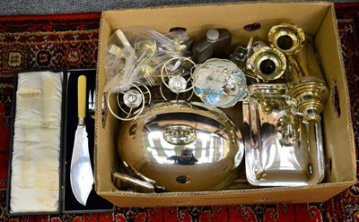 Lot 1298 - Miscellaneous silver plated wares including cocktail shaker, entree dish, cruet set etc (qty)