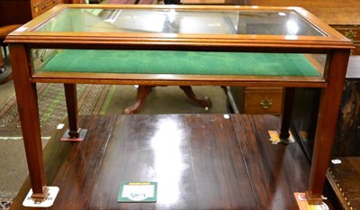 Lot 1508 - Early 20th century mahogany glazed bijouterie table with hinged lid