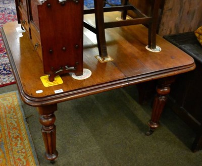 Lot 1576 - Victorian mahogany extending dining table, no leaves