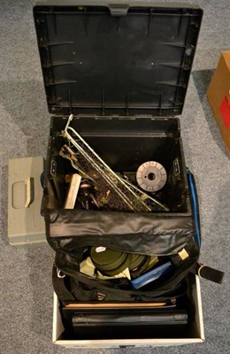 Lot 3077 - Mixed Fishing Tackle, including a bundle of rods, tackle box with reels, net, bound magazines etc