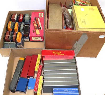 Lot 3177 - Hornby Dublo Rolling Stock a collection of 10 assorted wagons in blue boxes, a TPO set and...