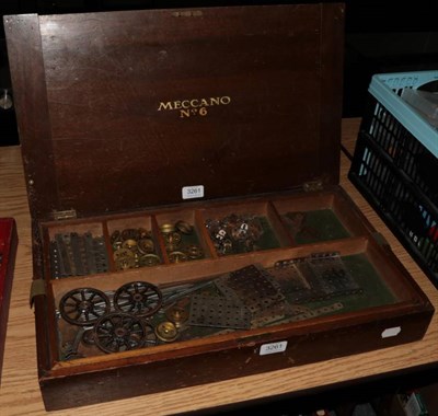 Lot 3261 - Meccano Set No.6 silver, in original wooden box with lift our tray (F-G box G)