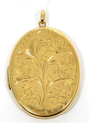 Lot 14 - A 9 carat cased oval locket pendant, measures 4cm by 3cm, 12.2g