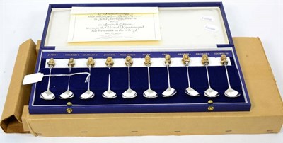 Lot 140 - A cased set of ''The American Royal Family'' spoons