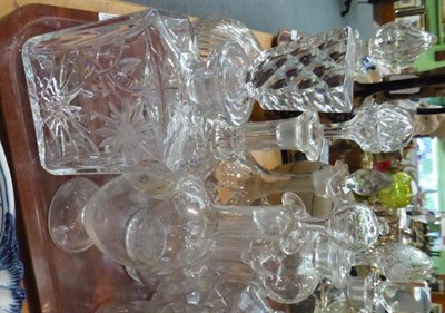 Lot 155 - A tray of assorted decanters