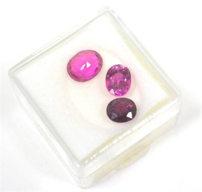 Lot 191 - Three loose oval cut rubies, of 1.80 carat, 1.77 carat and 1.15 carat approximately (3)