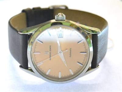 Lot 397 - A stainless steel automatic calendar centre seconds wristwatch, signed Universal, Geneve, ref:...