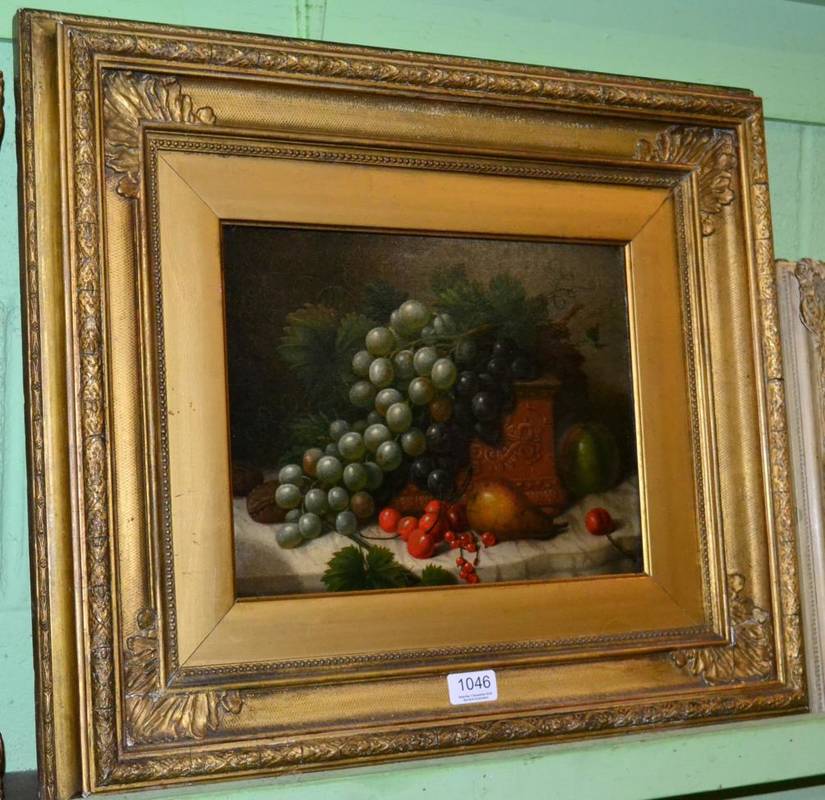 Lot 1046 - English School (19th/20th century) Still life with grapes, oil on canvas