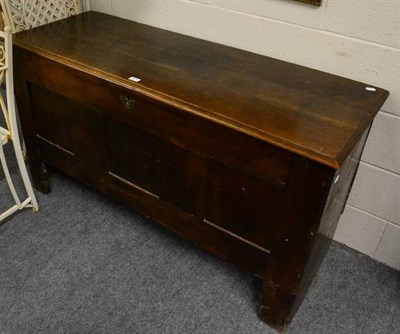 Lot 1110 - An oak coffer