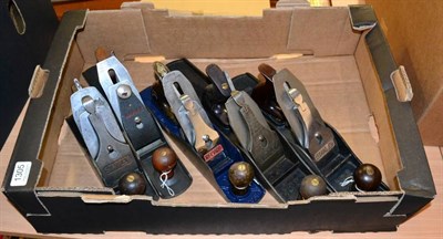 Lot 1305 - Steel planes Bailey No.6, Bailey No.5 1/2, Record No.T5, Rapier 500 and Bed Rock No.604 1/2 (5)