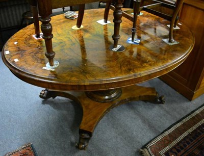 Lot 1435 - A Victorian walnut oval loo table on central pillar support