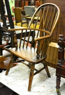 Lot 1441 - A 19th century childs Windsor chair