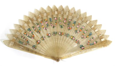 Lot 44 - An Early 19th Century Pale Horn Brisé Fan, the tips pointed, the body of the fan painted in...