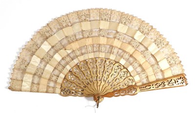Lot 67 - An Early 20th Century Handmade Brussels Bobbin Lace Fan, mounted on light pink mother of pearl...