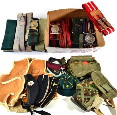 Lot 165 - A Quantity of Militaria, including two berets to the Parachute Regiment and the Air Training Corps