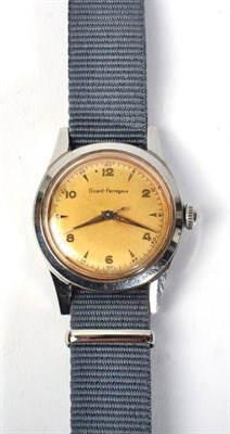Lot 111 - A stainless steel centre seconds wristwatch, signed Girard-Perregaux