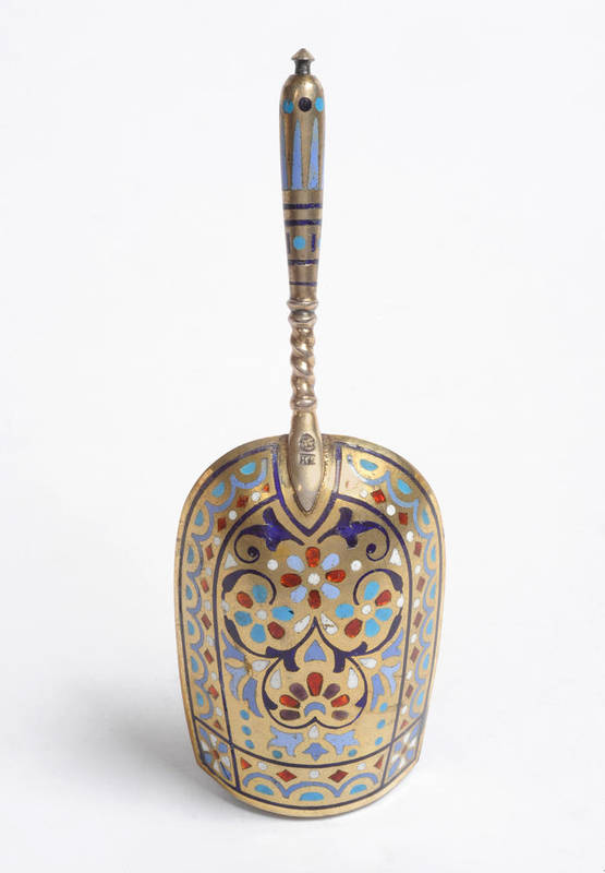 Lot 615 - A Russian Silver Gilt and Enamel Caddy Spoon, Gustav Klingert, Moscow 1891, of shovel form with...