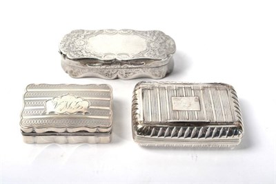Lot 257 - A George III silver snuff box, makers mark W?, Birmingham 1816, with reeded decoration; a late...