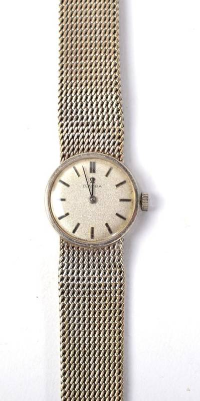 Lot 275 - A ladies 9 carat white gold wristwatch signed Omega
