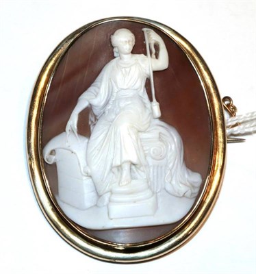 Lot 195 - A Victorian gold mounted shell cameo