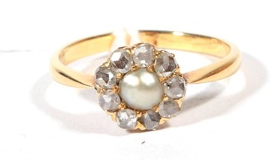 Lot 263 - A pearl and rose cut diamond cluster ring, finger size L, 2.4g