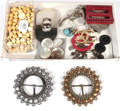 Lot 401 - A single 18 carat gold cufflink, 5.1g and various buckles and loose ivory beads