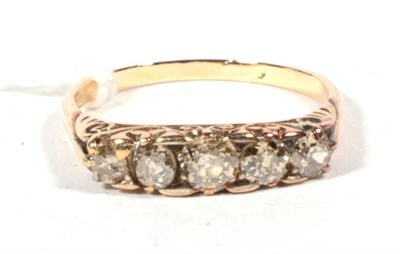 Lot 510 - A Victorian diamond five stone ring