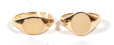 Lot 513 - Two 9ct gold signet rings, finger size M and M1/2, 8.3g (2)