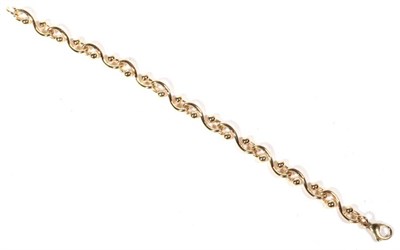 Lot 538 - A 9 carat gold curbed link bracelet, length 19cm