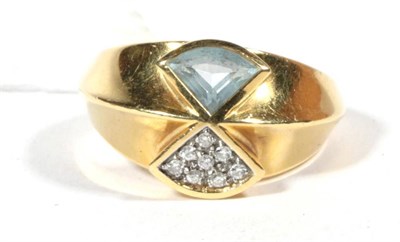 Lot 539 - An aquamarine and diamond ring, finger size M, stamped '750', 8.1g