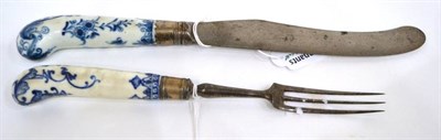 Lot 241 - A First Period Worcester Porcelain Knife Handle, circa 1765, painted in underglaze blue with...