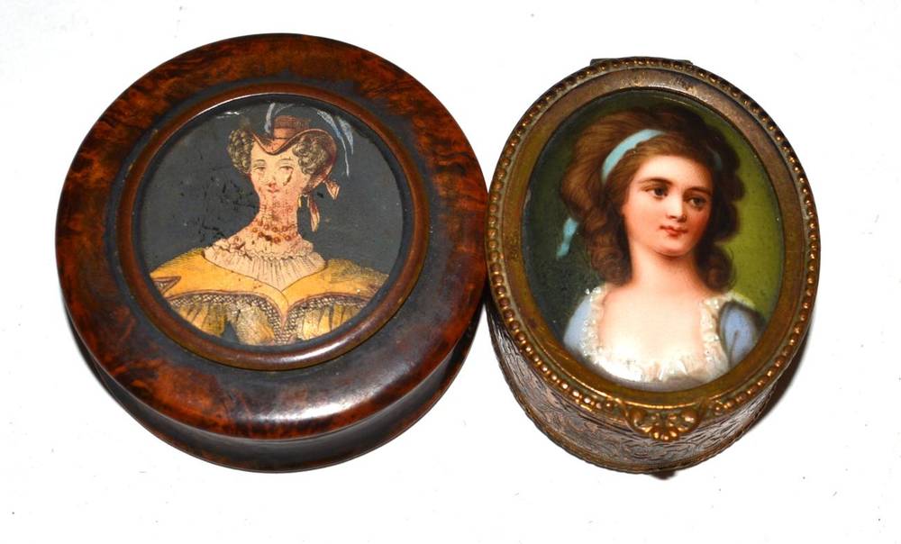 Lot 1052 - A German Gilt Metal Snuff Box and Cover, circa 1900, the hinged lid set with a porcelain plaque...