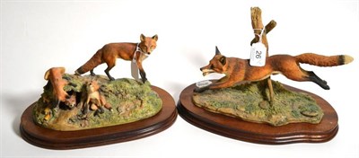 Lot 26 - Border Fine Arts 'Leicester Fox', model No. L58 by Ray Ayres, limited edition 300/500, on wood base