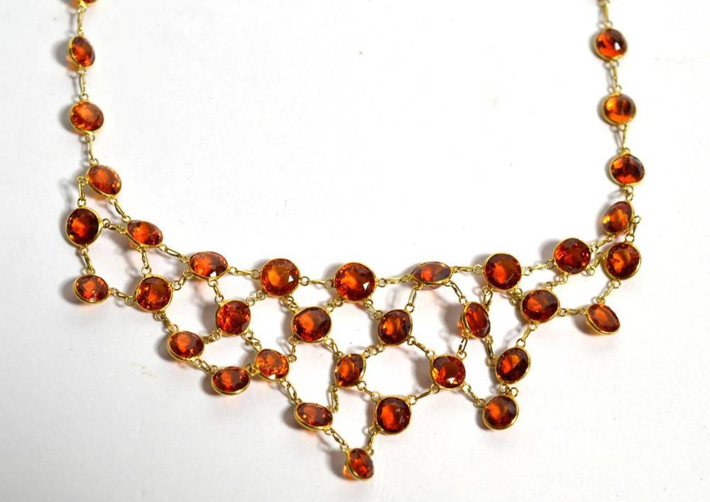 Lot 79 - A hessonite garnet fringe necklace, length 40cm, 11g