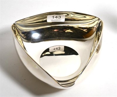 Lot 143 - A contemporary triangular silver dish, Victoria Silverware, Birmingham 2005, 18cm wide, 7.7ozt