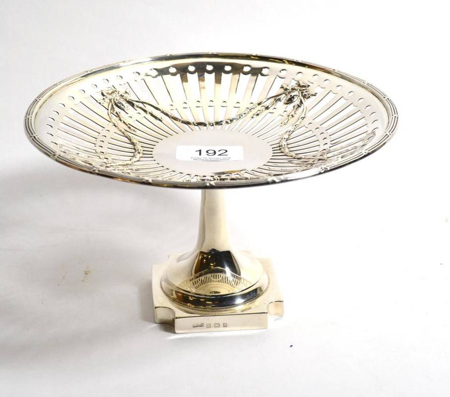Lot 192 - An Edwardian pierced silver comport, William Hair Haseler, Birmingham 1909, 20.5cm diameter,...