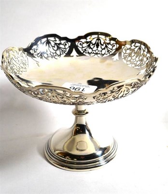 Lot 196 - A silver pedestal dish or comport, Walker & Hall, Sheffield 1922, with shaped and pierced rim, 17cm