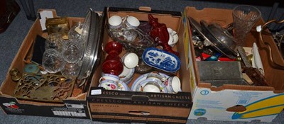 Lot 1027 - Fourteen boxes of items including textiles, earthenware, teawares, dinnerwares, FH Ayres The...