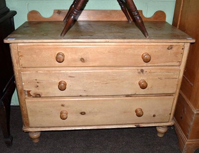 Lot 1265 - A Victorian pine three-drawer straight fronted chest of drawers