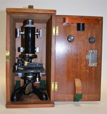 Lot 2087 - Beck Model 47 Microscope black lacquered finish with three lens turret, in original case