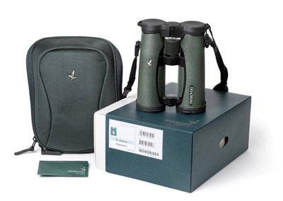 Lot 2099 - Swarovski Optik EL 10x42 SV Binoculars no.K845043413, with green casing, original soft case and...