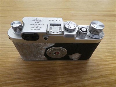 Lot 2136 - Leica IIIg Camera Body Only no.971814 (half of case cover missing) together with IIIf no.688237 (2)