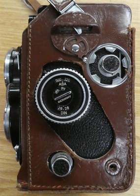 Lot 2149 - Rolleiflex E2 Camera no.2354318, with Carl Zeiss Planar f2.8 80mm lens, in manufacturers...