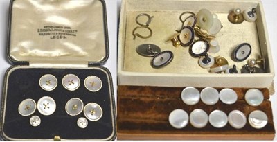 Lot 107 - A part set of 15 carat gold enamel and mother of pearl dress studs and cufflinks together with...