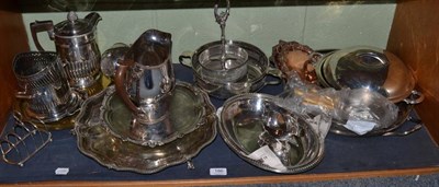 Lot 186 - A quantity of silver plated wares to include an Old Sheffield plate picture; salvers; entree dishes
