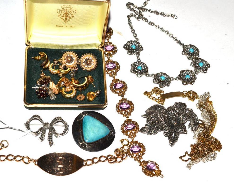 Lot 221 - Assorted jewellery including earrings, brooches, bracelet, necklaces etc, some gold (qty)