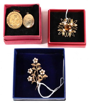 Lot 86 - Two 9 carat gold dress brooches, measuring 5.5cm by 3.5cm and 4cm by 4cm; a locket stamped...