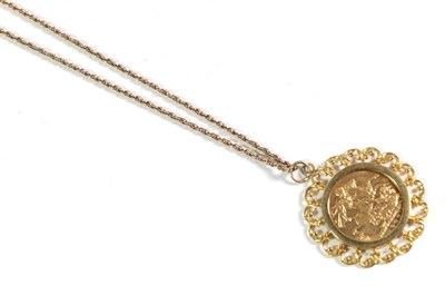 Lot 138 - An Edward VII sovereign dated 1902, in a 9 carat gold mount, on a 9 carat gold fine link chain,...