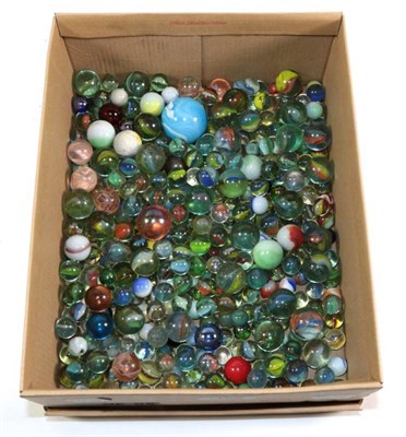 Lot 159 - A large quantity of 20th century glass marbles